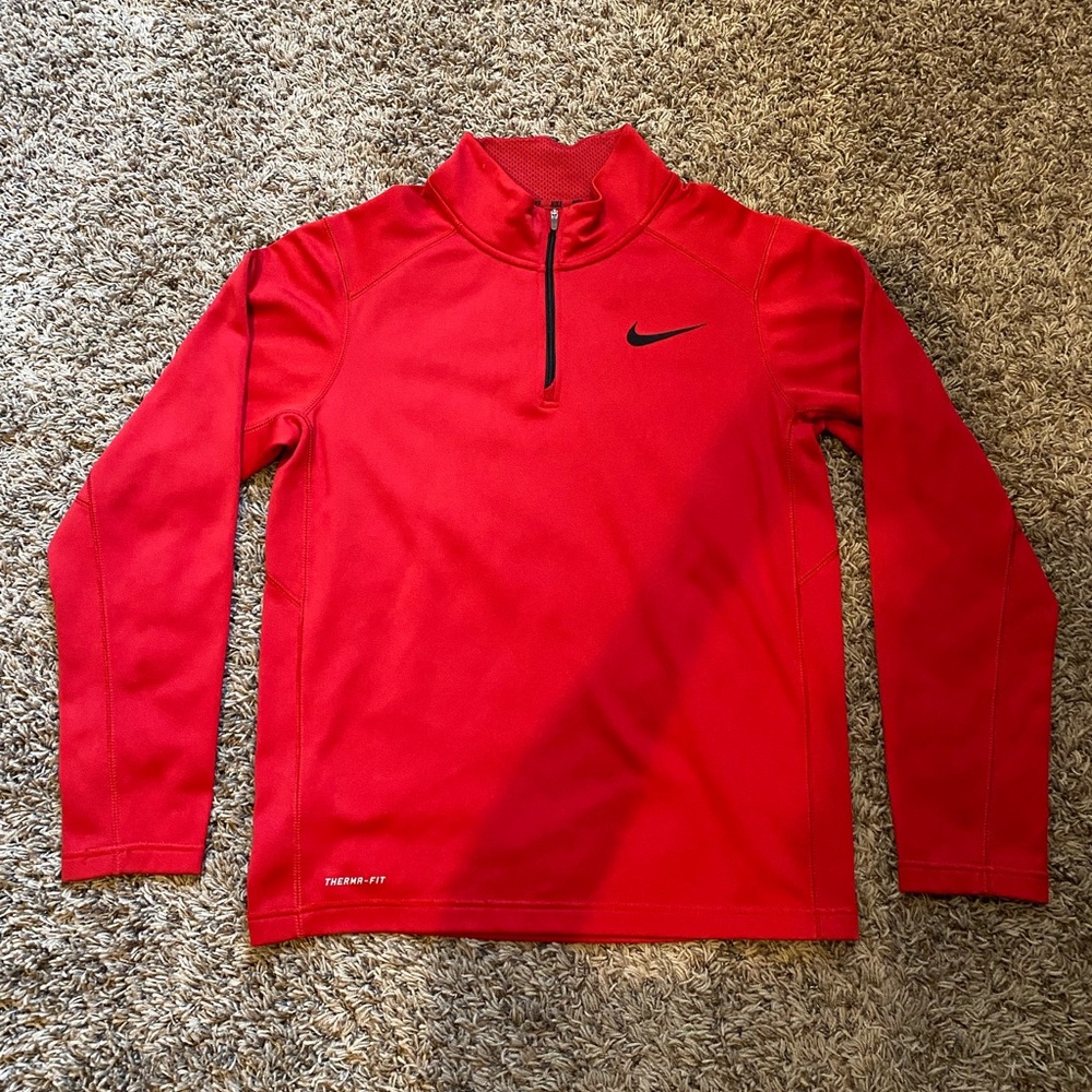 Red Nike Therma-Fit Pullover. Adult Small.